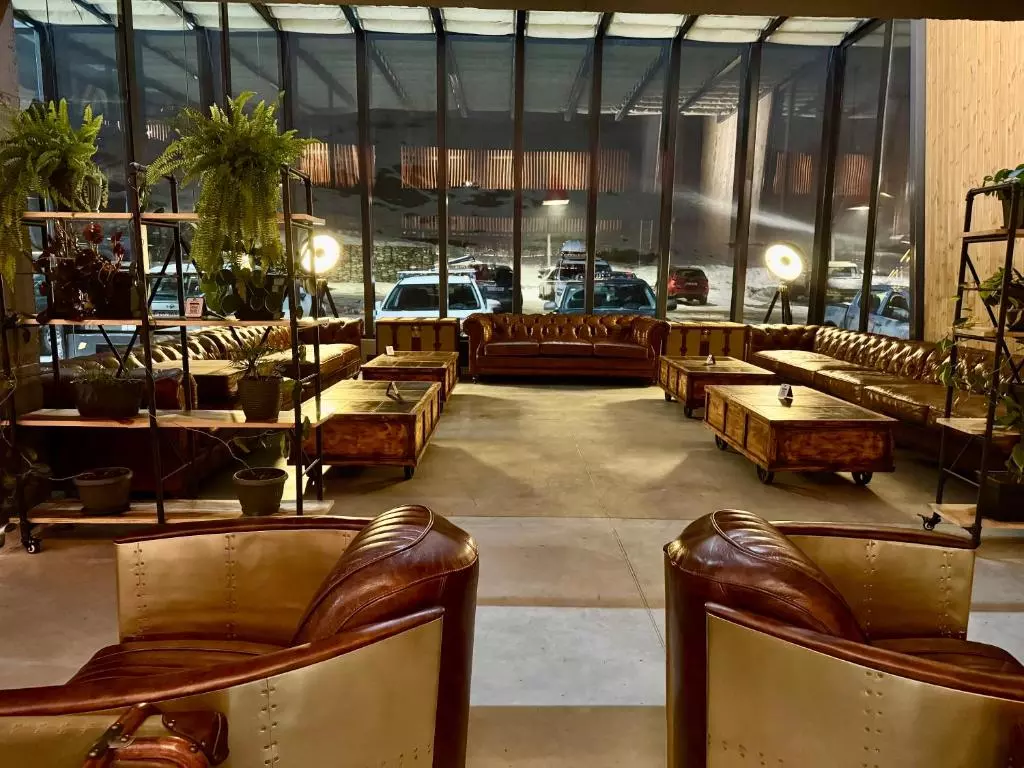 کافه بار هتل گودائوری لافت